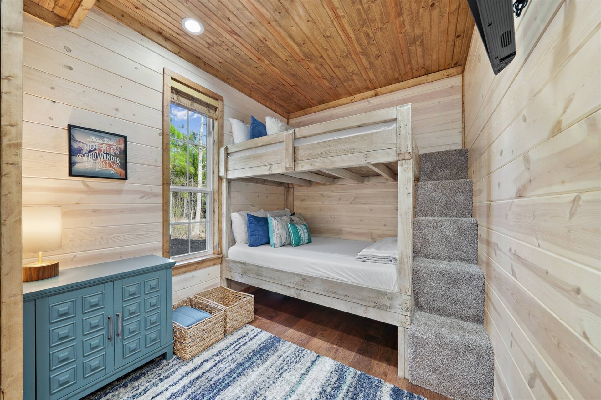 Moonstone Mountain bedroom 3