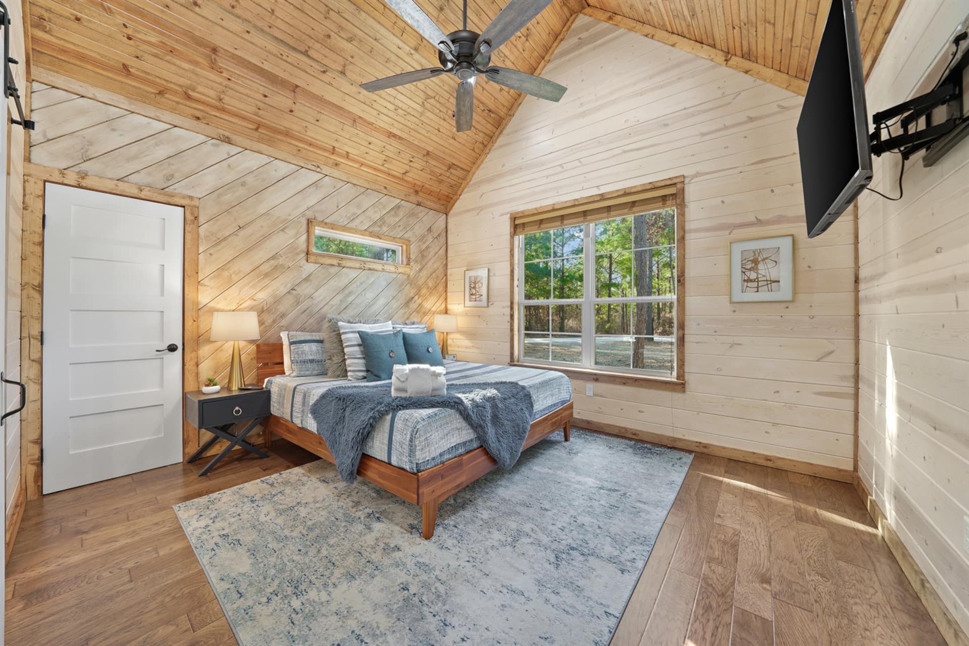 Moonstone Mountain bedroom 2